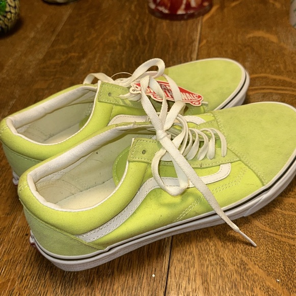 NWT Vans Scarpa Bassa Old Skool Lime Shoes Sizes M9.5 W11 - Picture 2 of 6